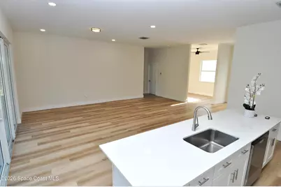 1043 Walden Boulevard SE, Palm Bay, FL 32909 - Photo 9