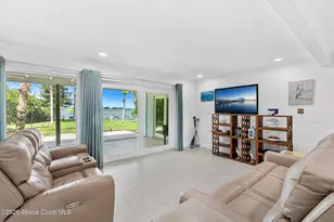 565 W Gateway Ct, Merritt Island, FL 32952 - Photo 11
