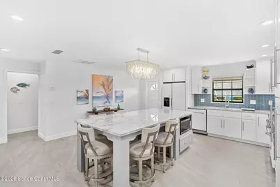 565 W Gateway Court, Merritt Island, FL 32952 - Photo 9