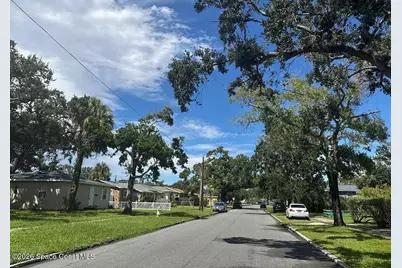 2346 Grove Street S, Saint Petersburg, FL 33705 - Photo 5