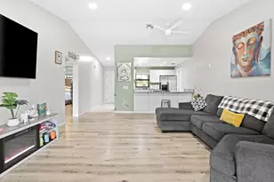 192 Cinnamon Bay Ln, Melbourne, FL 32901 - Photo 7