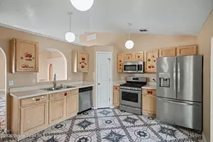 2781 Maderia Cir, Melbourne, FL 32935 - Photo 9