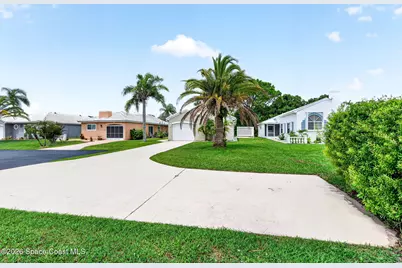 1923 Sugarberry Court NE, Palm Bay, FL 32905 - Photo 23