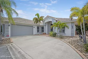 809 W Central Blvd, Cape Canaveral, FL 32920 - Photo 5