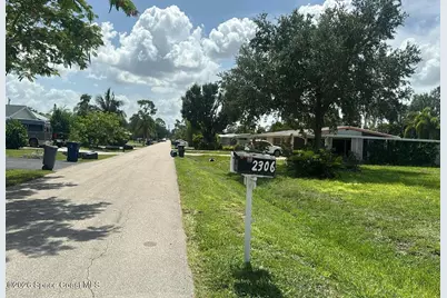 2306 Ephraim Avenue, Fort Myers, FL 33908 - Photo 5