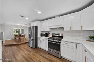 1296 Harbor Town Cir, Melbourne, FL 32940 - Photo 15