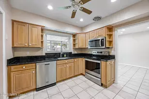 138 W Pasco Ln, Cocoa Beach, FL 32931 - Photo 3