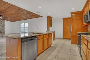 524 Aviation Ave NE, Palm Bay, FL 32907 - Photo 5