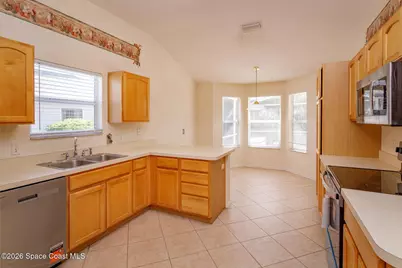 1115 Saldivar Road, The Villages, FL 32159 - Photo 9