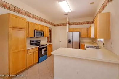 1115 Saldivar Road, The Villages, FL 32159 - Photo 11