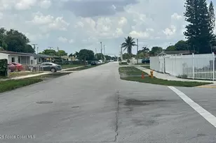 2951 NW 187th St, Miami Gardens, FL 33056 - Photo 5