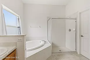 1883 Woodfield Cir, Melbourne, FL 32904 - Photo 19