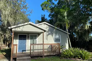 1907 Fletcher St, Melbourne, FL 32901 - Photo 3