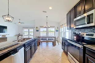 12033 Grand Kempston Dr, Gibsonton, FL 33534 - Photo 11