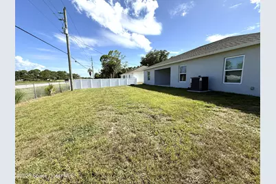 359 Wilton Avenue SW, Palm Bay, FL 32908 - Photo 37