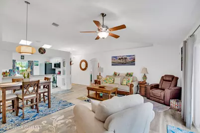 585 Sea Fury Avenue SW, Palm Bay, FL 32908 - Photo 9