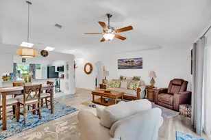 585 Sea Fury Ave SW, Palm Bay, FL 32908 - Photo 9