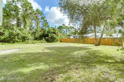 201 Jefferson Avenue NW, Palm Bay, FL 32907 - Photo 21