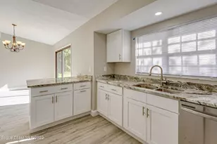 201 Jefferson Ave NW, Palm Bay, FL 32907 - Photo 9