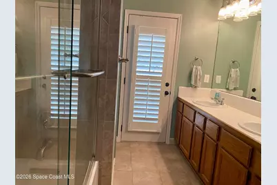 596 Lake Ashley Circle, Melbourne, FL 32904 - Photo 23