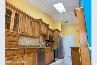 596 Lake Ashley Circle, Melbourne, FL 32904 - Photo 11