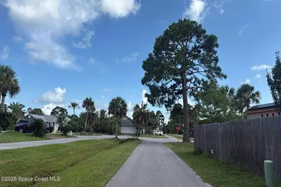 302 Fan Palm Place, Panama City, FL 32408 - Photo 5