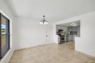 2292 Lakeview Dr, Melbourne, FL 32935 - Photo 5