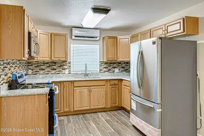 175 NW Valencia Road, Melbourne, FL 32904 - Photo 9