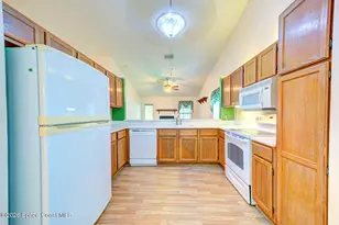 1607 Clover Cir, Melbourne, FL 32935 - Photo 11