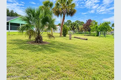 1036 8th Street SW, Vero Beach, FL 32962 - Photo 5