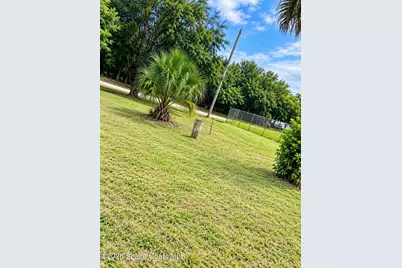 1036 8th Street SW, Vero Beach, FL 32962 - Photo 3