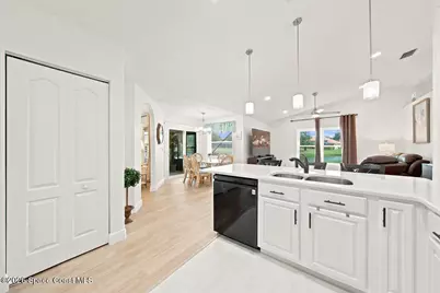 882 Wood Creek Drive, Melbourne, FL 32901 - Photo 9