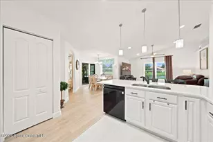 882 Wood Creek Dr, Melbourne, FL 32901 - Photo 9