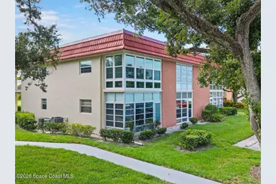 32 Pine Arbor Lane #205, Vero Beach, FL 32962 - Photo 1