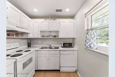 32 Pine Arbor Lane #205, Vero Beach, FL 32962 - Photo 17
