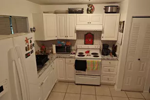 410 Fernandina St NW, Palm Bay, FL 32907 - Photo 5