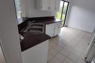 981 Forest St NE, Palm Bay, FL 32907 - Photo 7