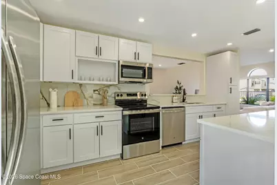 2333 Meadow Cove Boulevard, Melbourne, FL 32935 - Photo 3