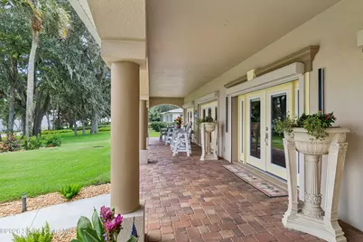 949 N Indian River Drive, Cocoa, FL 32922 - Photo 9