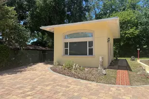 1613 N Indian River Dr, Cocoa, FL 32922 - Photo 49