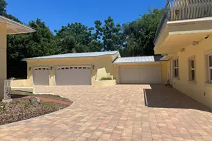 1613 N Indian River Dr, Cocoa, FL 32922 - Photo 11