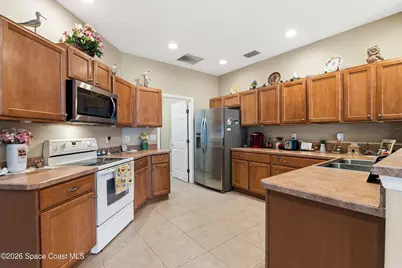 698 Thuringer Street NW, Palm Bay, FL 32907 - Photo 13