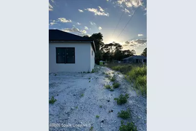390 Tamarind Circle NW, Palm Bay, FL 32907 - Photo 15