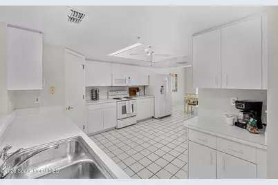 8700 Ridgewood Avenue #B202, Cape Canaveral, FL 32920 - Photo 11