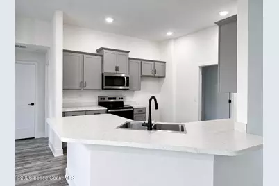675 Kempten Street NW, Palm Bay, FL 32907 - Photo 5