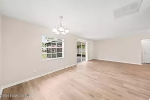 3386 Jay Tee Dr, Melbourne, FL 32901 - Photo 9