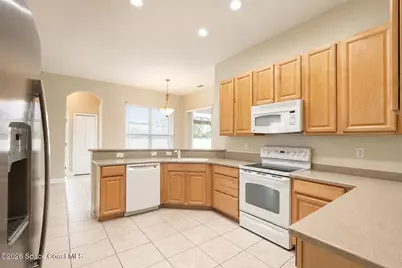 197 Brandy Creek Circle SE, Palm Bay, FL 32909 - Photo 5