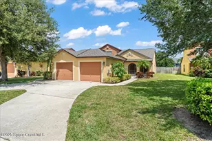 890 Luminary Cir, Melbourne, FL 32901 - Photo 1