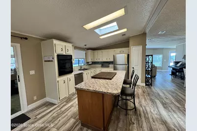 600 N Dolphin Circle, Barefoot Bay, FL 32976 - Photo 23