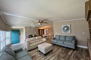 600 N Dolphin Cir, Barefoot Bay, FL 32976 - Photo 11